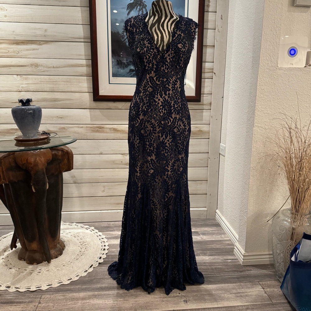 Feriani Elegant Navy Lace Mermaid Gown Size 12